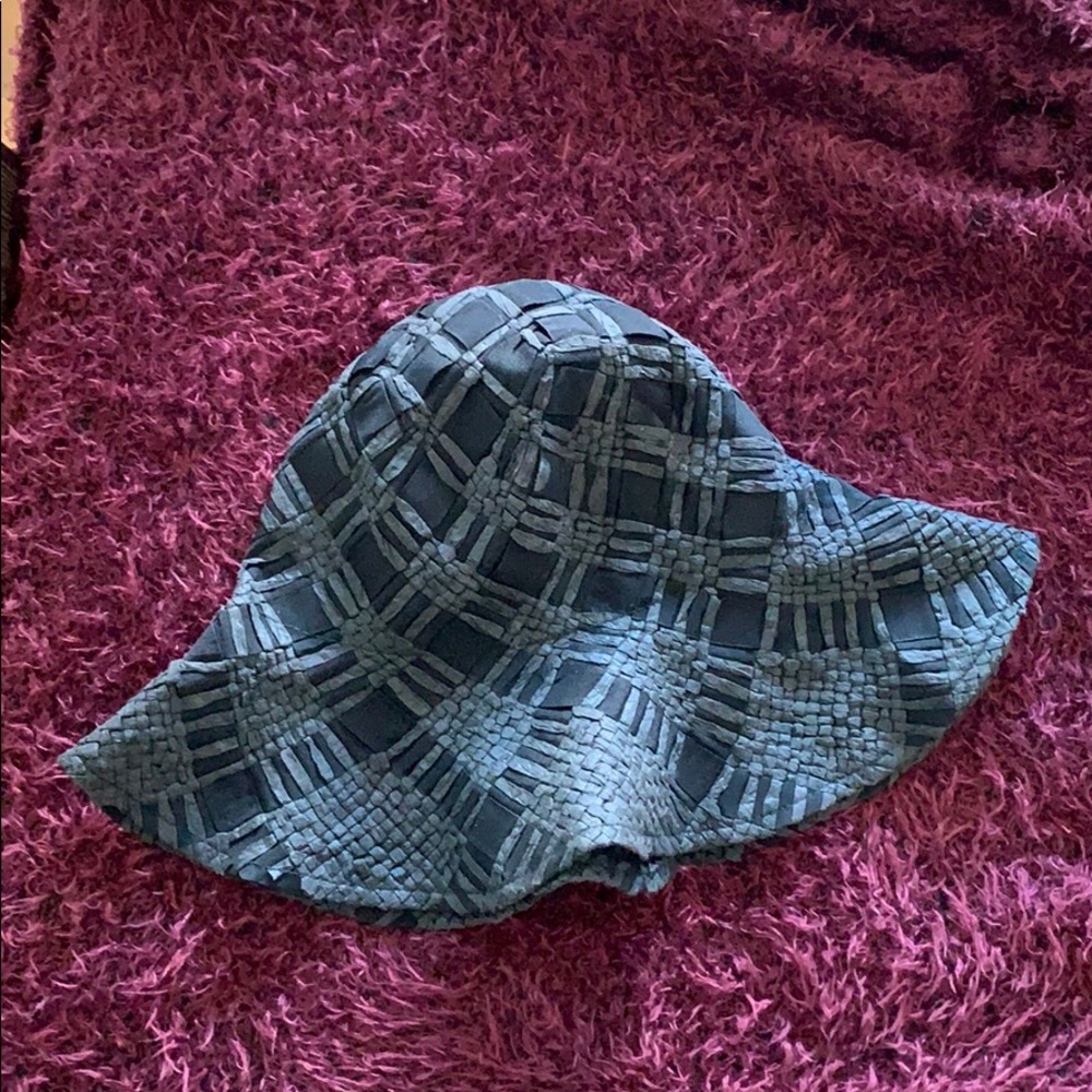 $$$ Aldo Hat